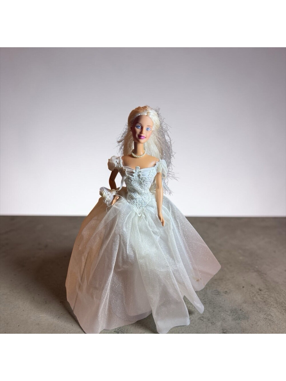 Mattel Princess Bride Barbie Doll 2000 #28251 White Wedding Gown Vintage